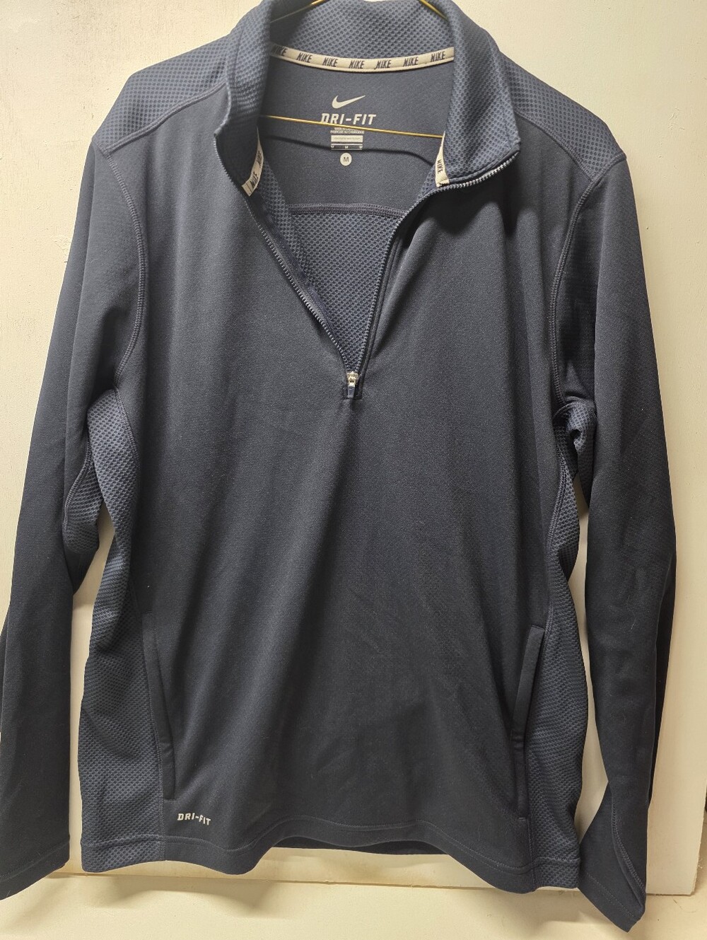Nike Dri-FIT Men's Medium 1/4 Zip Pullover Navy Long Sleeve Athletic Top